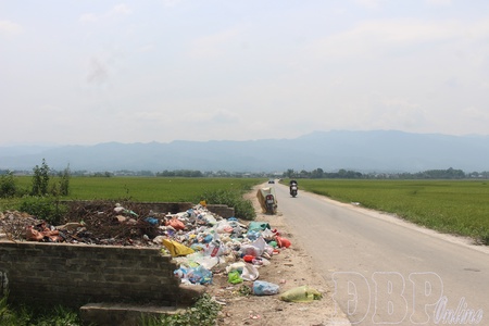 Điện Biên faces difficulties in collecting and treating waste in rural areas
