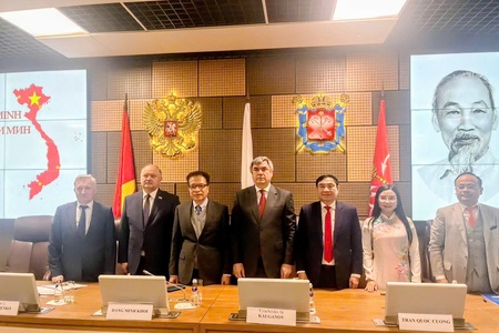 Điện Biên leader attends seminar to mark 135th birth anniversary of President Hồ Chí Minh in Russia