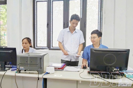 Properly arranging personnel to ensure smooth and efficient operations