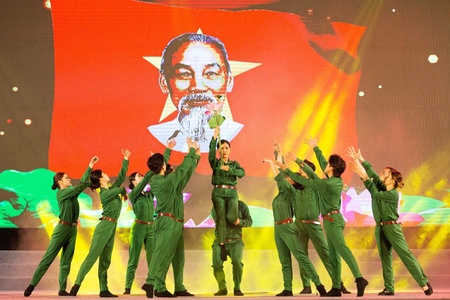 Steadfast political stance raised ahead of the Party Congress