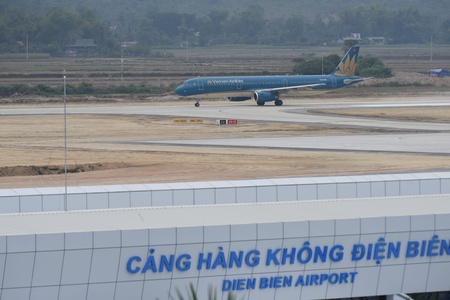 Opening new air route Hồ Chí Minh City - Điện Biên - Hà Nội