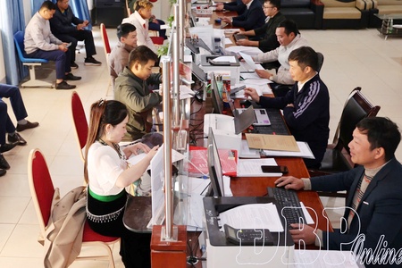 Increasing authority for commune level to proactively serve the people