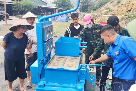 Removing temporary and dilapidated houses: Stories now told