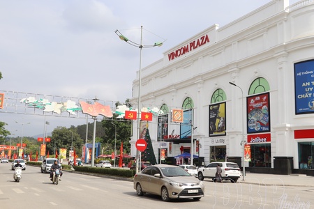 Breaking barriers to put Điện Biên on investors’ radar