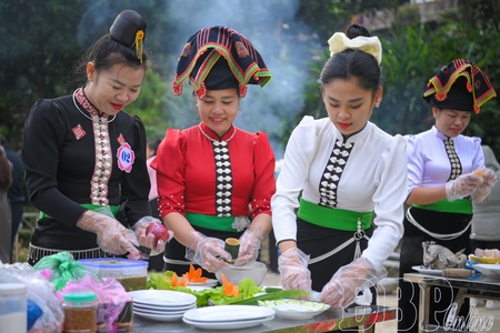 Creating tourism attraction from traditional cuisine