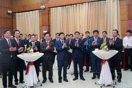 Standing Board of Điện Biên Party Committee meets with local agencies
