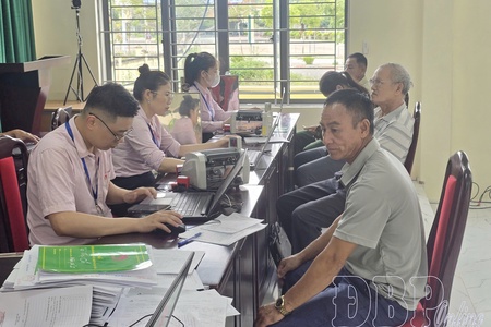 Preferential credit empowers STEM students