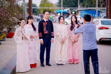 When officials go “on air”: New approach to develop tourism