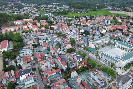 Selecting key projects, creating new development momentum