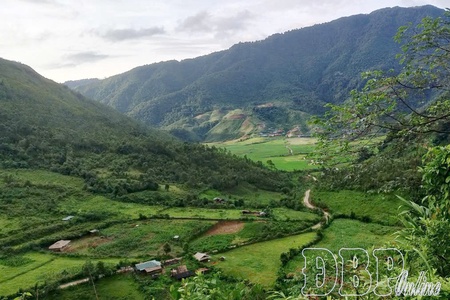 One day in Thèn Pả