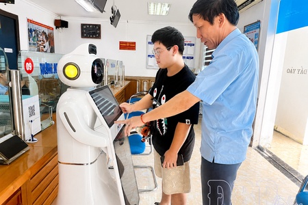AI robot - “Digital assistant” elevating service quality for citizens