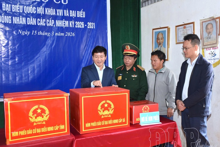 Echoes of recent whole-nation festival