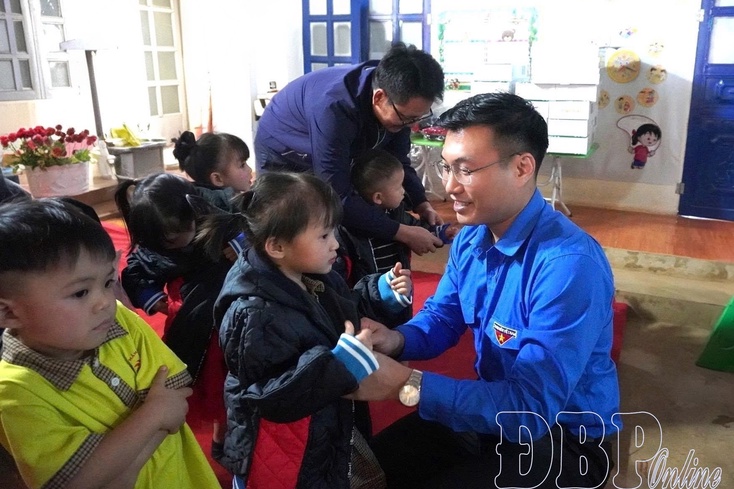 Igniting youths’ aspiration to contribute to Fatherland