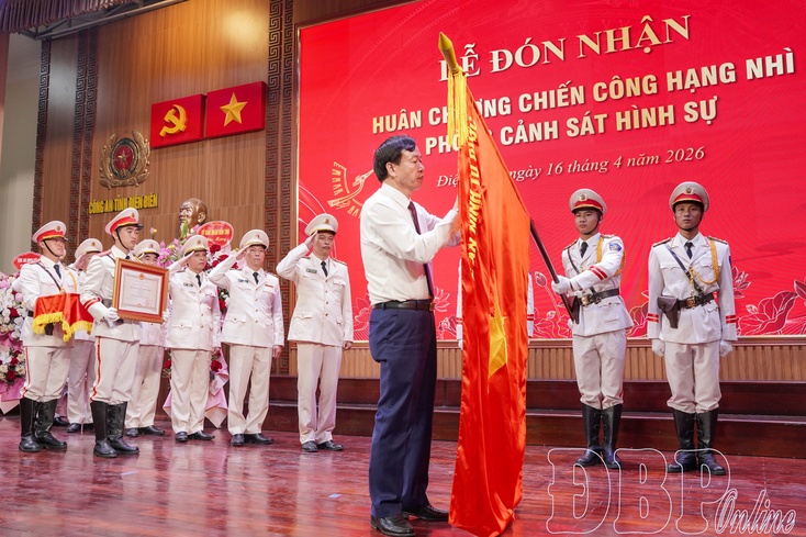 80 years of tradition: Điện Biên provincial Police honors five key forces