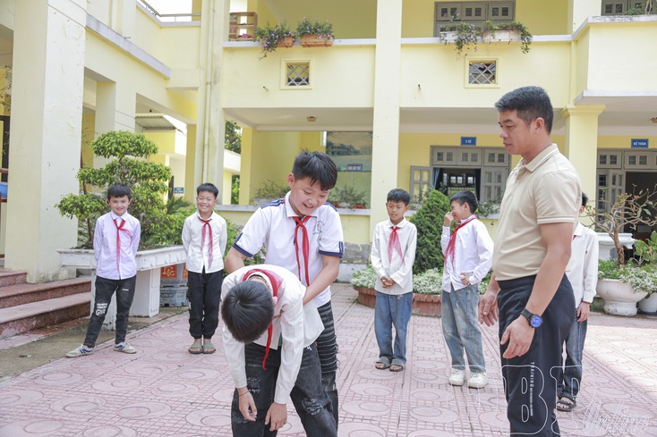 Equipping children with drowning prevention skills
