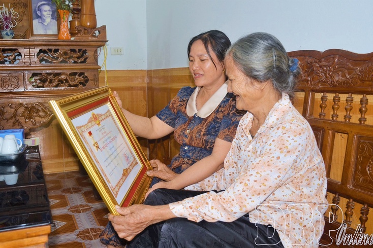 Fulfilling gratitude toward national contributors