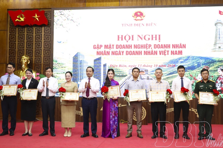 Điện Biên meets with enterprises and entrepreneurs on Việt Nam Entrepreneurs’ Day