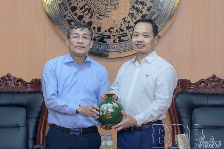 Điện Biên’s Party Chief receives Permanent Deputy Minister of Foreign Affairs